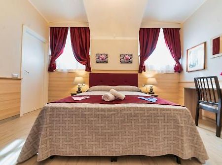 Hotel Manzoni Рим Екстериор снимка